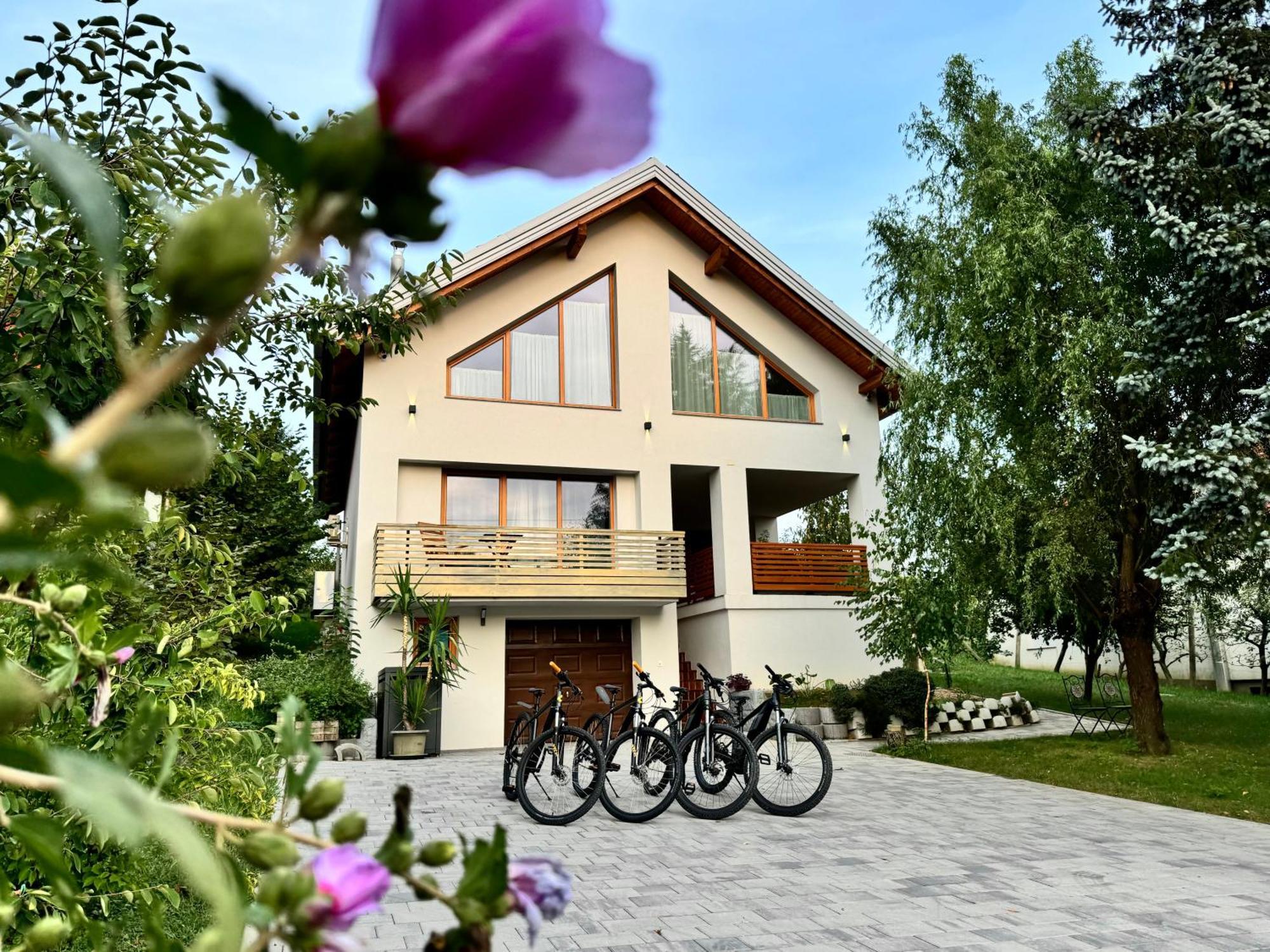 Apartmán Hisa Pri Jezeru Dobrovnik Exteriér fotografie